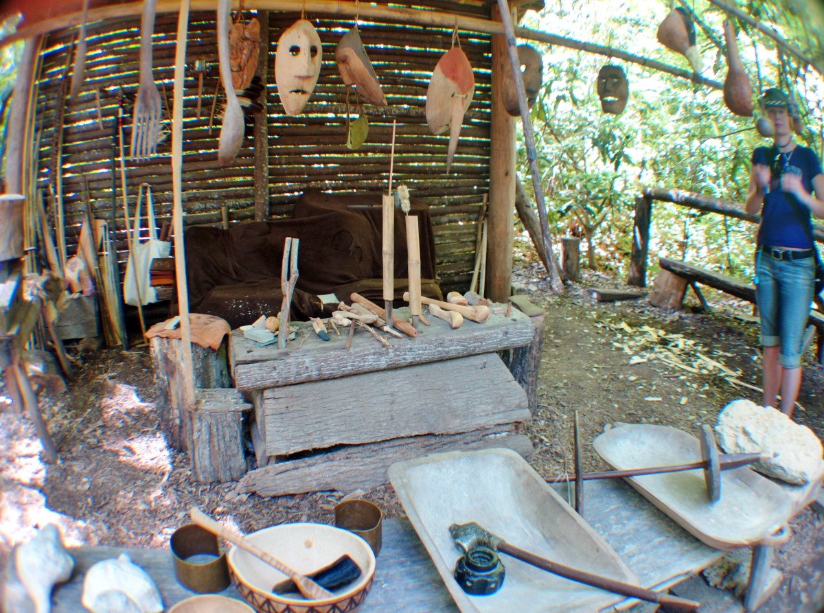 Traditional weaving @ Oconaluftee Indian Village, Cherokee, North Carolina, USA