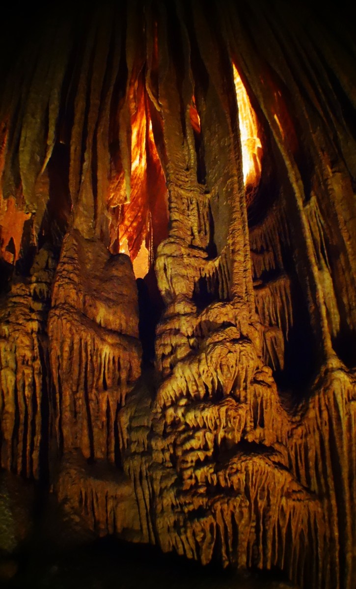 Stalactite falls, Blanchard Springs Cavern, Arkansas - Karina Noriega