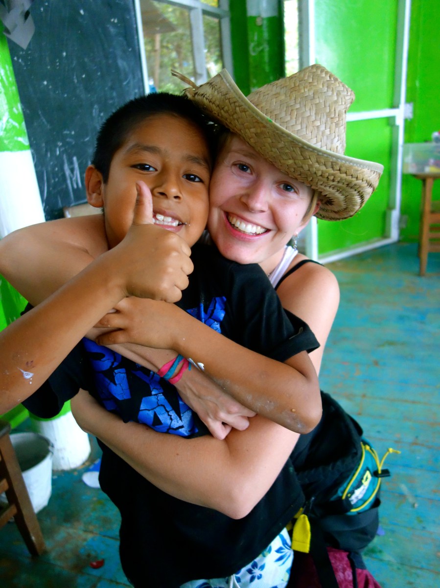 Taking a break from our activity to thank a happy volunteer - Karina Noriega